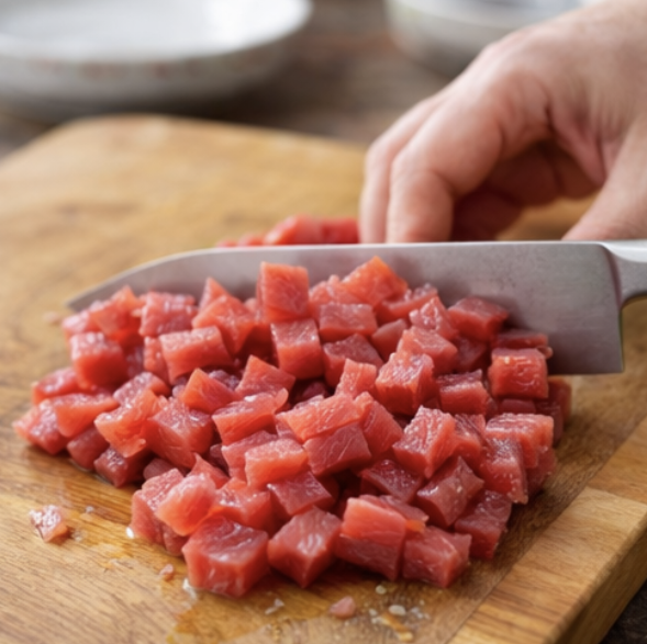 Thunfisch-Tatar mit Avocado & Sesam_1