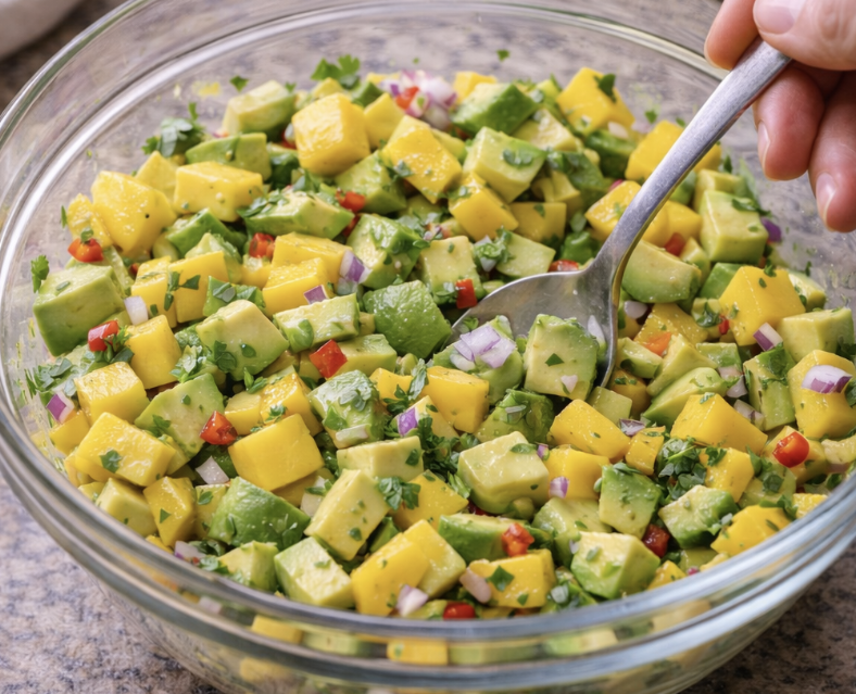 avocado-mango-salsa-mit-tortilla-chips_2