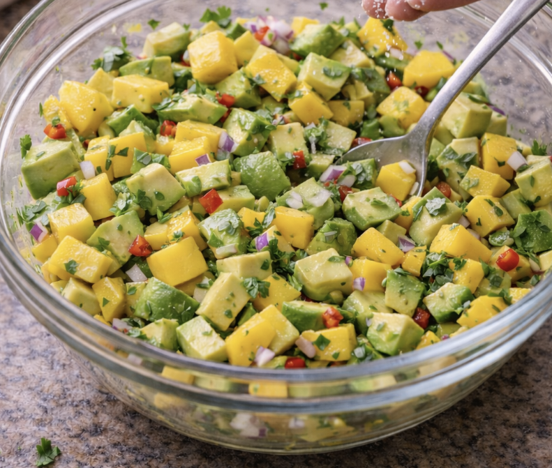 avocado-mango-salsa-mit-tortilla-chips_3