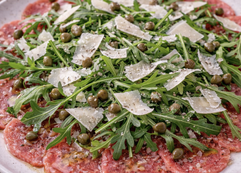 Rindercarpaccio mit Rucola und Parmesan_4
