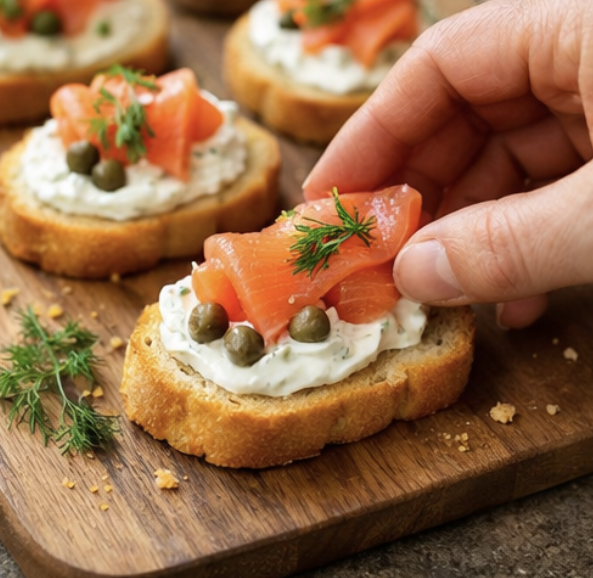 Geräucherte Lachs-Crostini mit Dill-Crème-fraîche_4