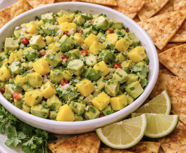 avocado-mango-salsa-mit-tortilla-chips_5