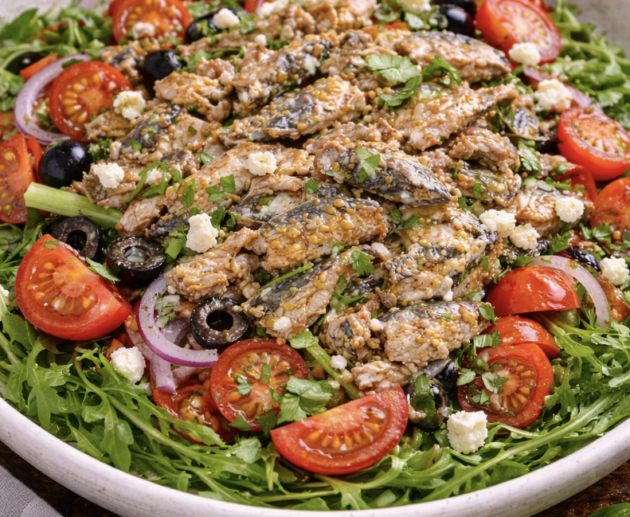 Mediterraner Sardinen-Salat mit Tomaten & Oliven_4