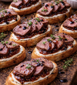 Hirsch-Crostini mit Feigenmarmelade
