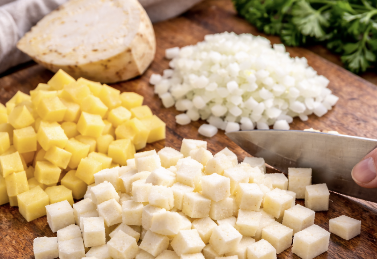 Selleriesuppe mit frischen Kräutern_1