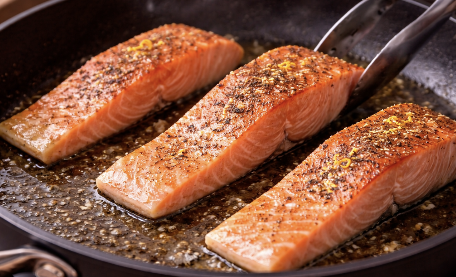 Lachsfilet mit Spinat und Zitronensauce_2