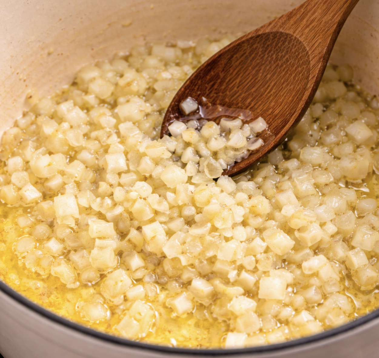 Selleriesuppe mit frischen Kräutern_2