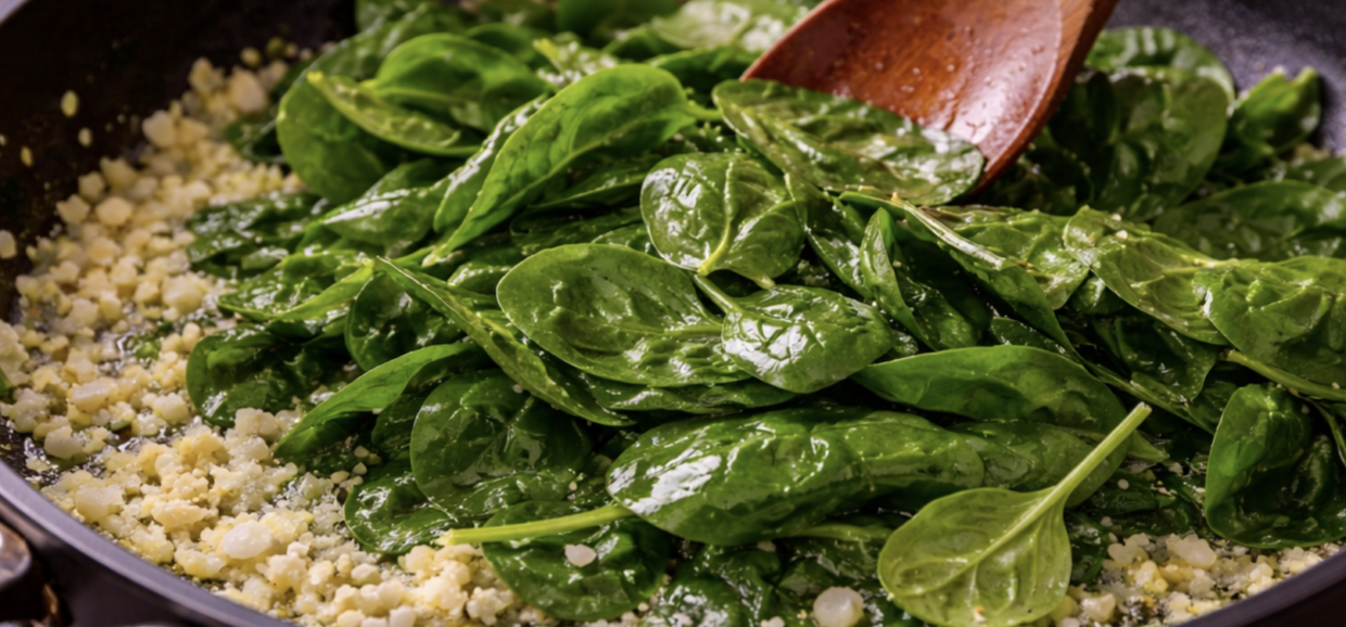 Lachsfilet mit Spinat und Zitronensauce_4