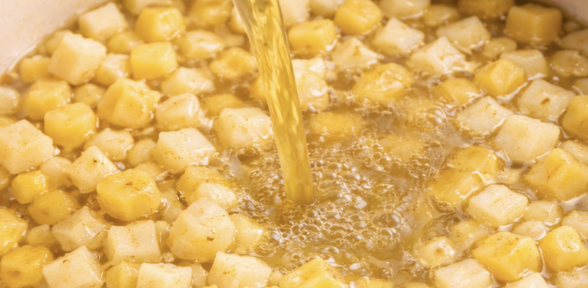 Selleriesuppe mit frischen Kräutern_4