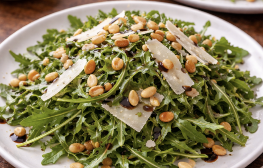 Rucola-Salat mit Parmesan & Pinienkernen_5