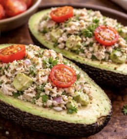 Gefüllte Avocado mit Thunfischsalat