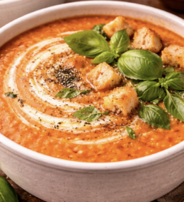 Tomatensuppe mit Basilikum