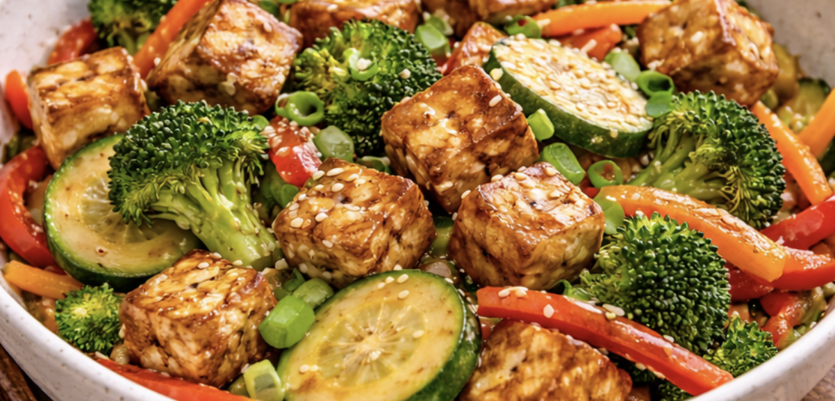 Gebratener Tofu mit Gemüse aus der Pfanne_7