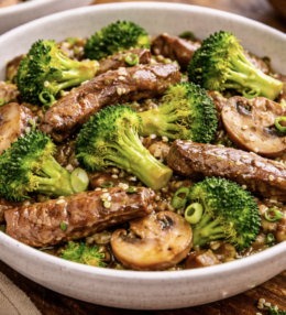 Rinderfiletstreifen mit Brokkoli und Champignons