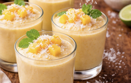 Mango-Mousse mit Kokosflocken_7