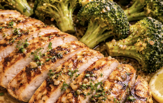 Gegrillte Hähnchenbrust mit Brokkoli und Zitronensauce_8